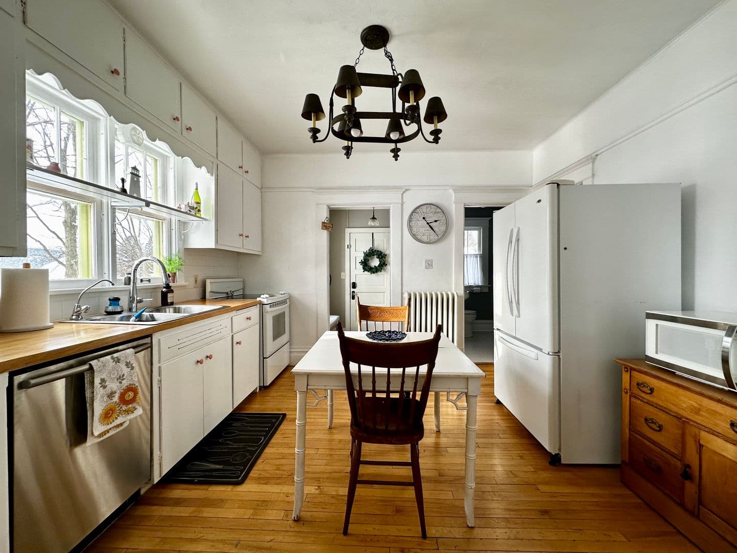 Sturgeon Bay Apartment: 610 Jefferson Street
