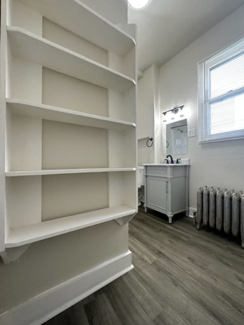 Green Bay Apartment: 338 S Quincy St