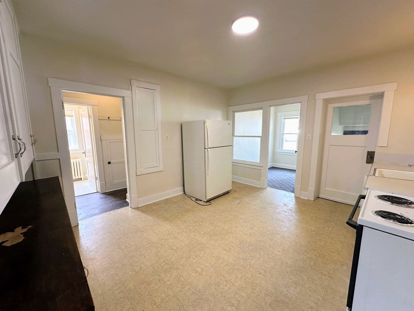 Manitowoc Apartment: 812 State Street