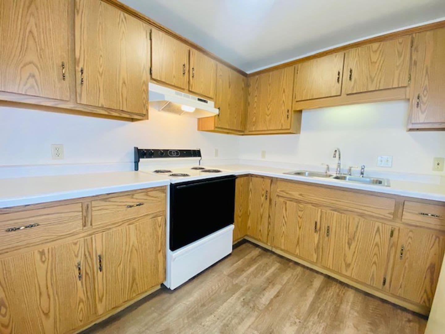 Green Bay Apartment: 1791 Eldorado Dr
