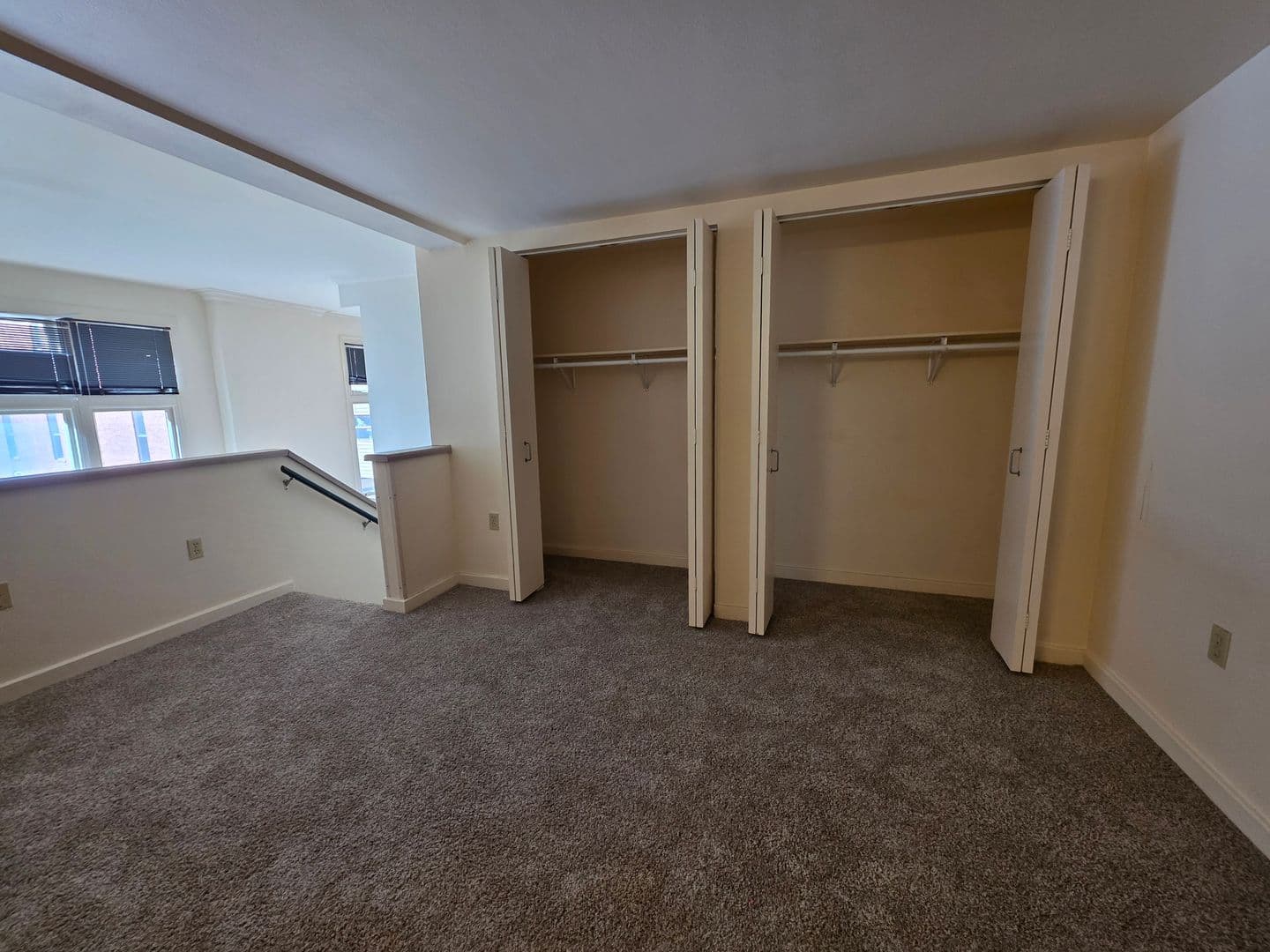 Marinette Apartment: 1713 Dunlap Ave