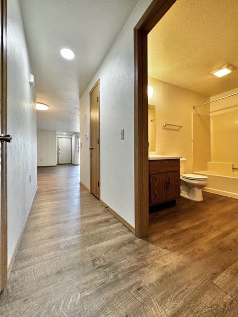 Green Bay Apartment: 1795 Eldorado Dr.