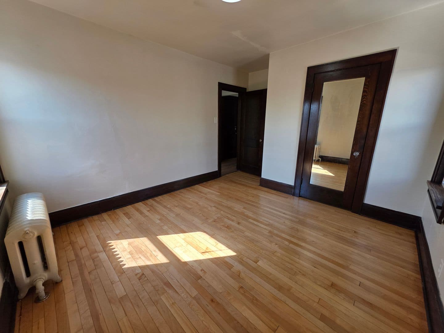 Green Bay Apartment: 215 S Monroe Ave