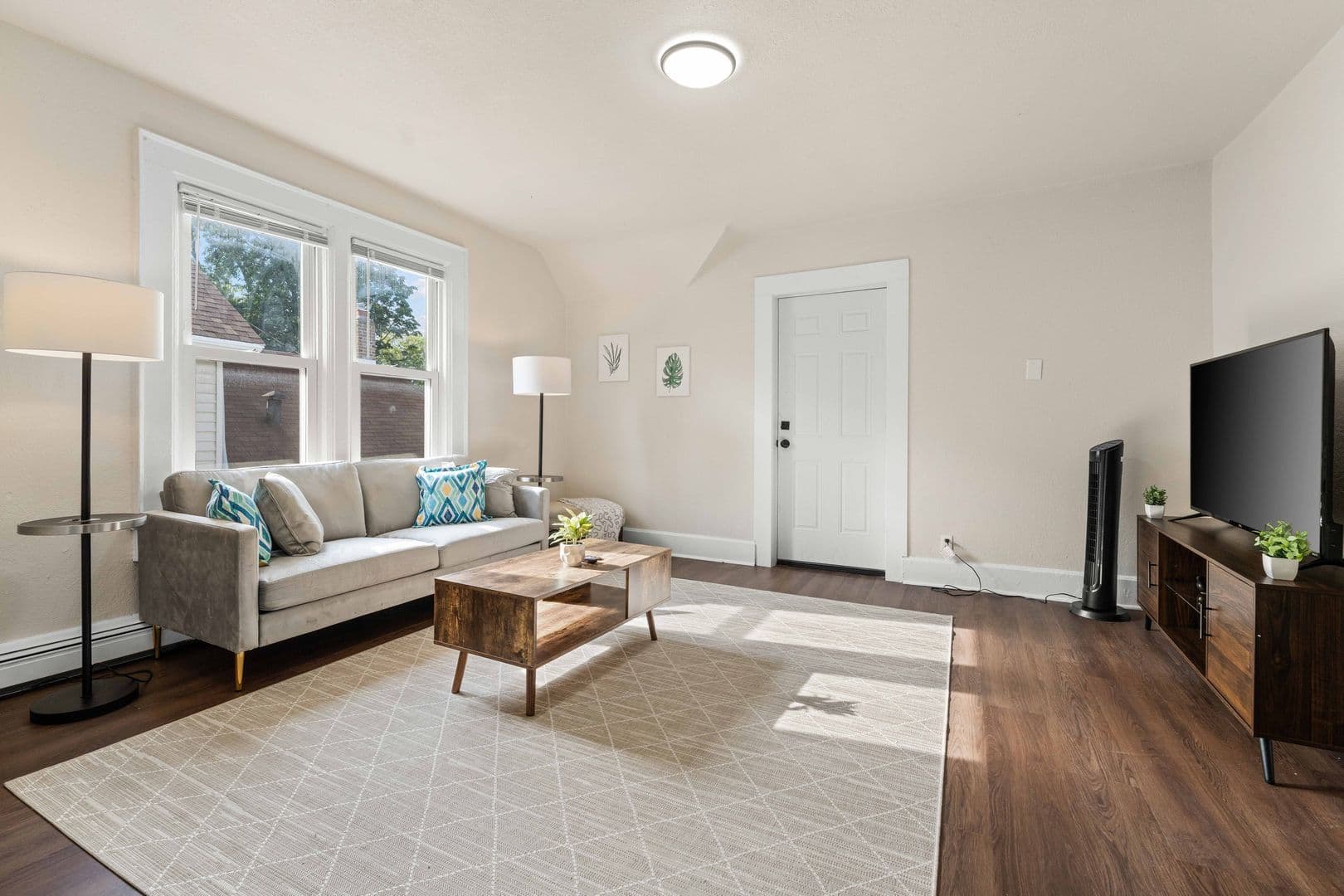 Green Bay Apartment: 529-531 5th St