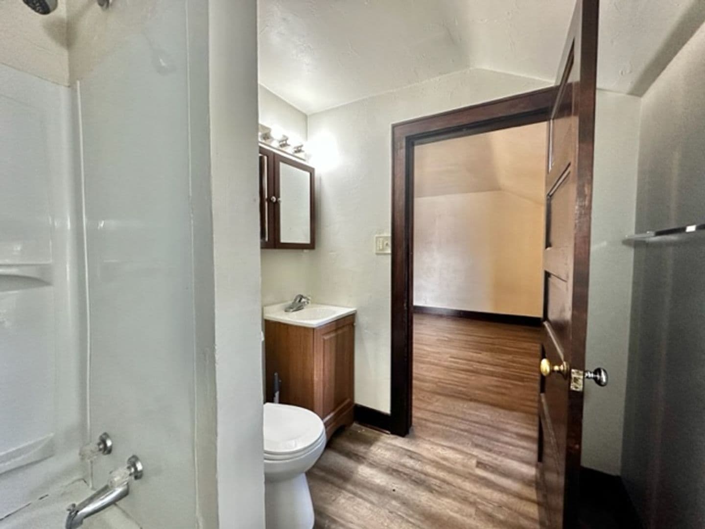 Green Bay Apartment: 717 Pine Street