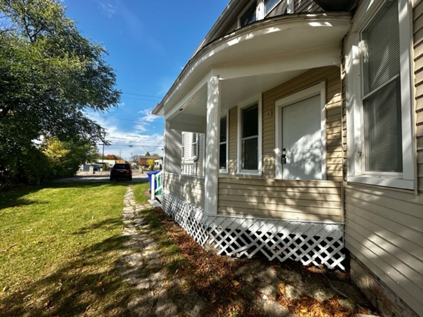 Green Bay Apartment: 338 S Quincy St