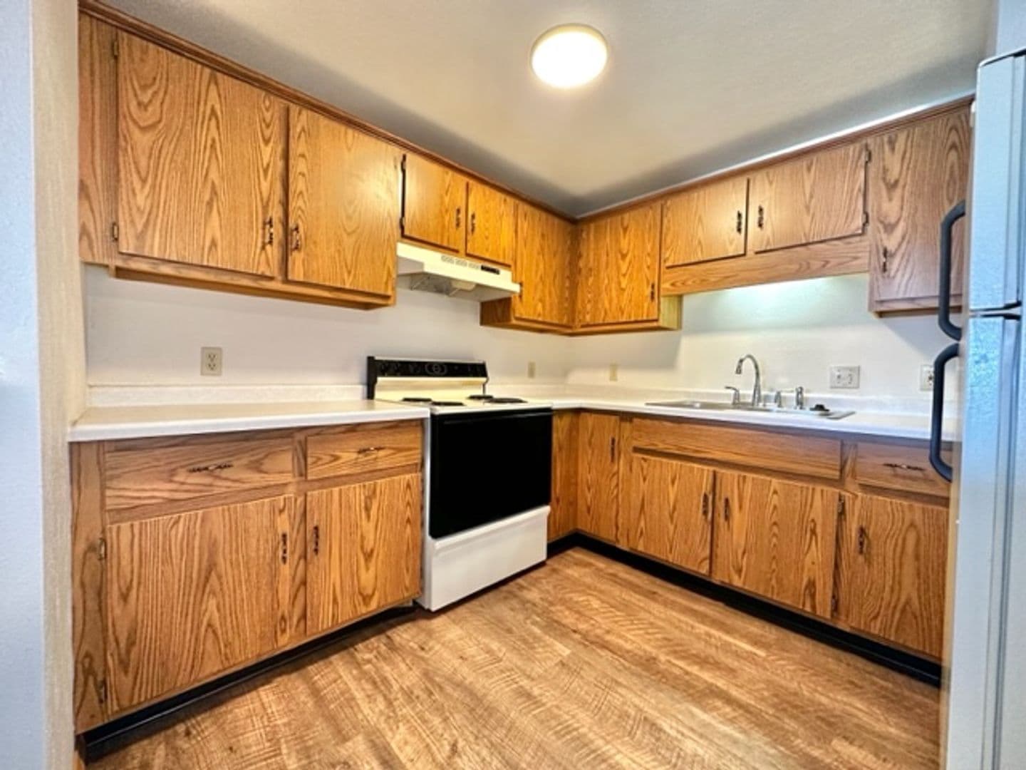 Green Bay Apartment: 1795 Eldorado Dr.
