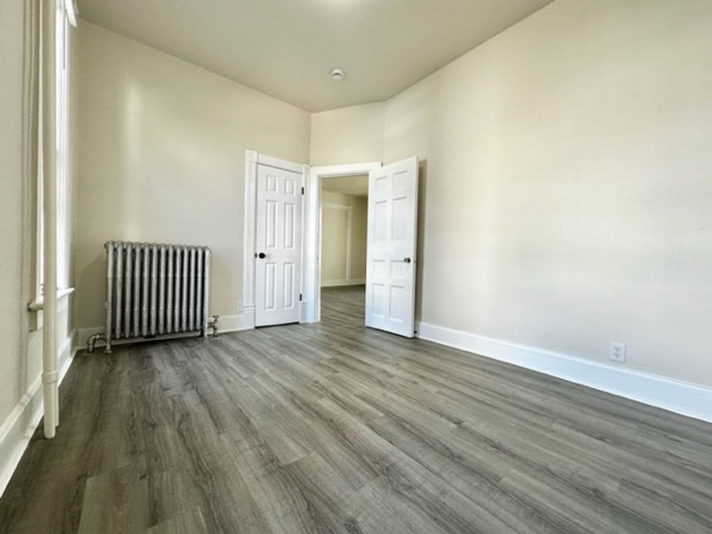 Green Bay Apartment: 338 S Quincy St
