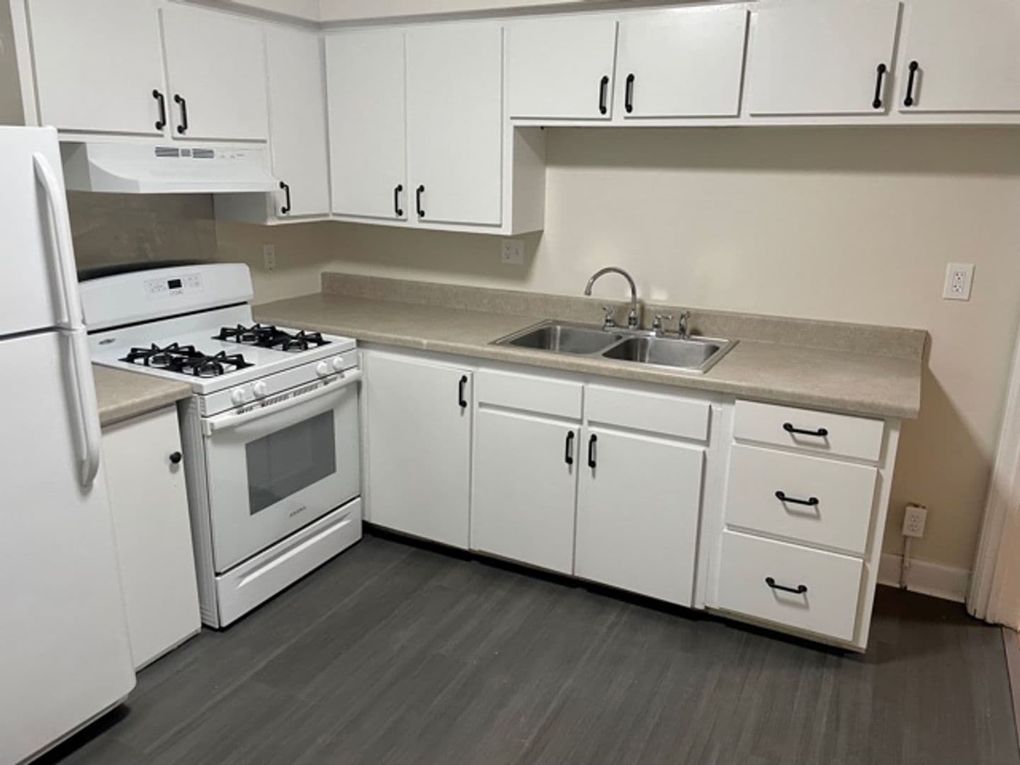 Green Bay Apartment: 700 Pine St.