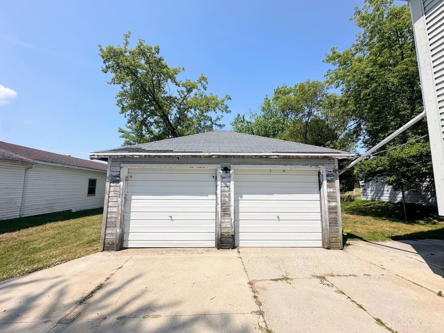Two Rivers Apartment: 2212 School St.