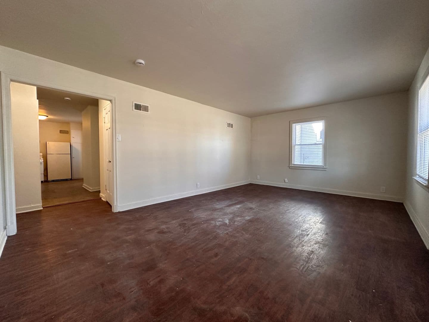 Green Bay Apartment: 208 South Chestnut Avenue