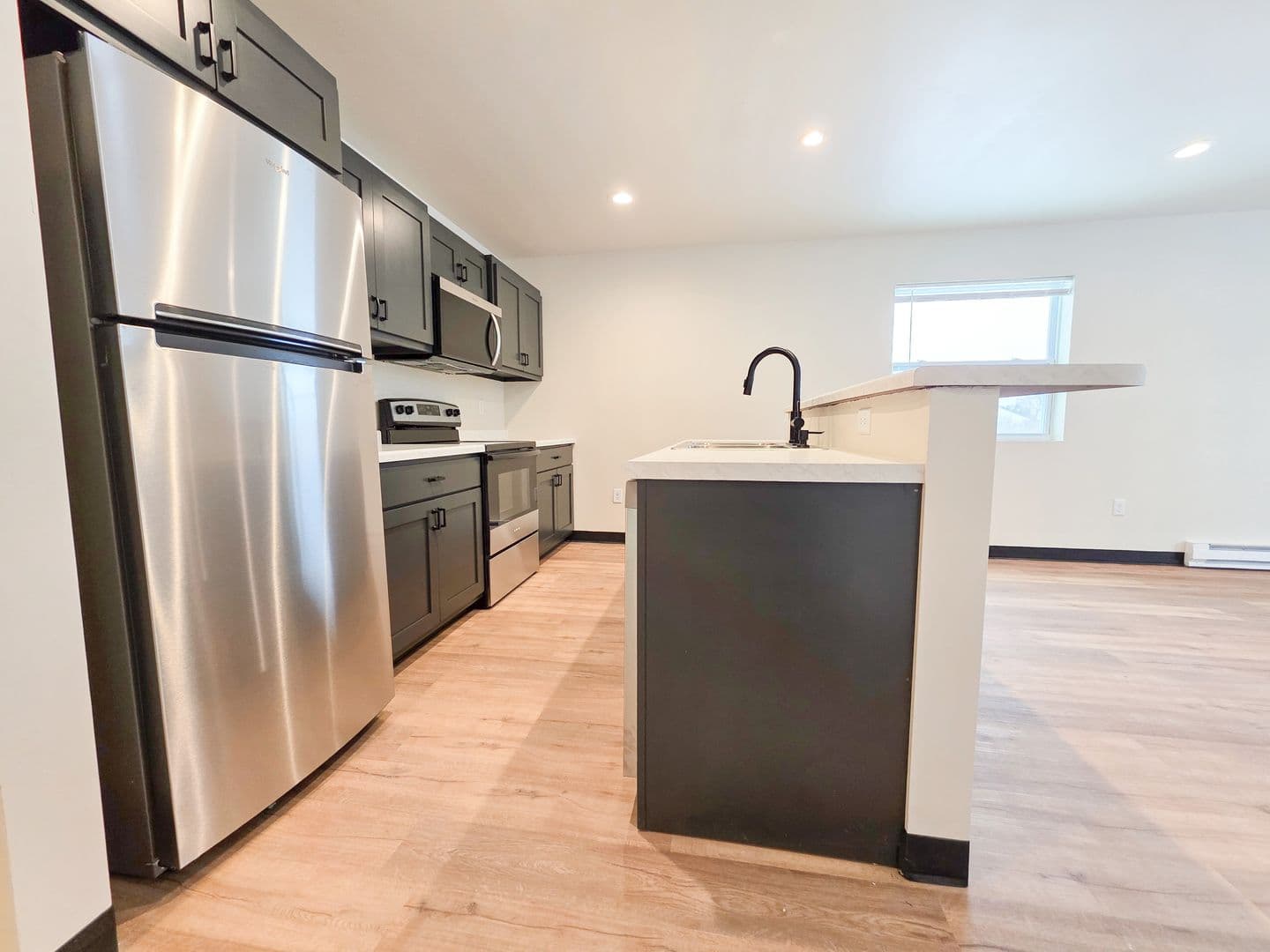 Green Bay Apartment: 1677-1679 Amy Street
