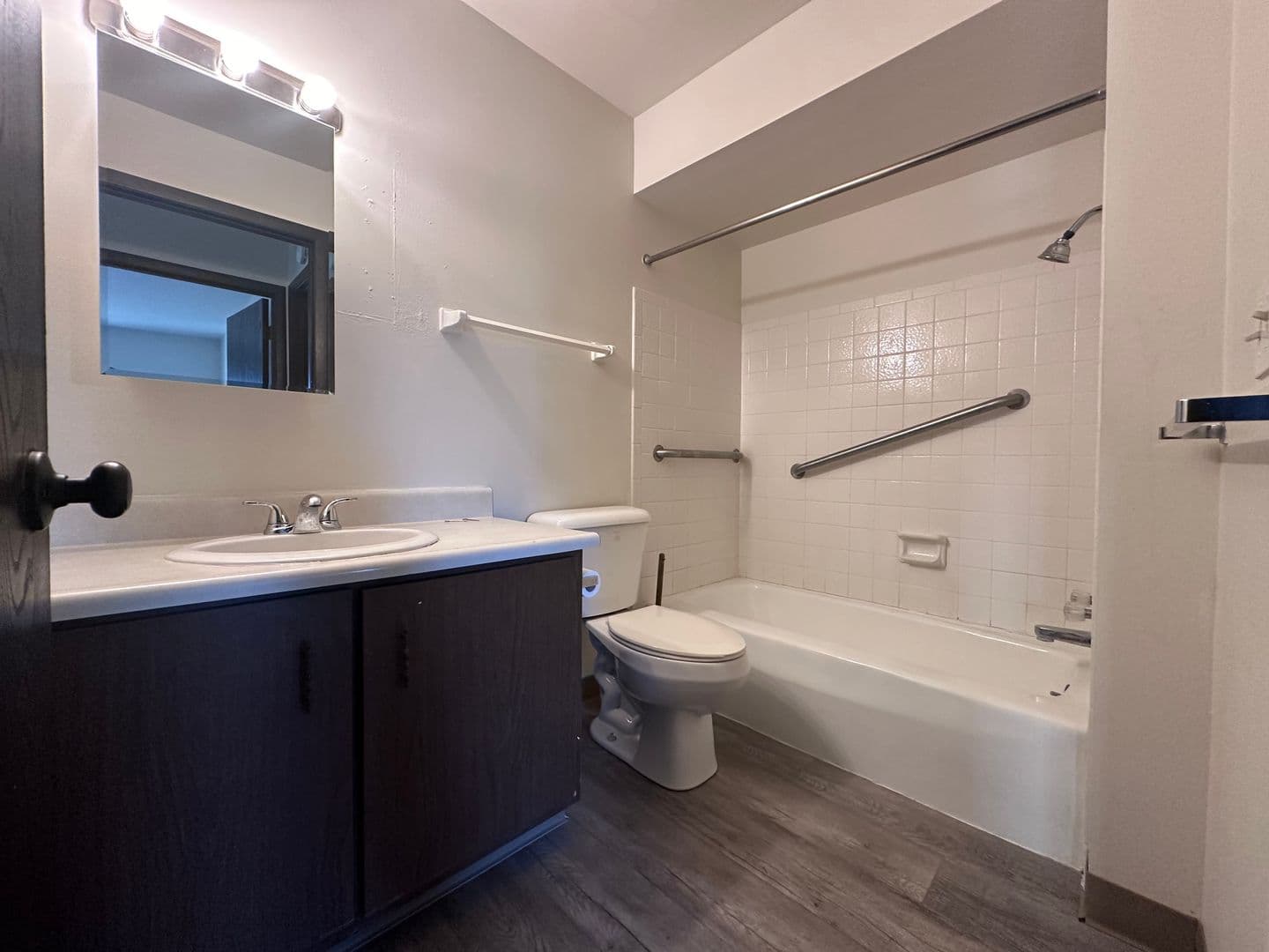 Marion Apartment: 101 Riverview Dr