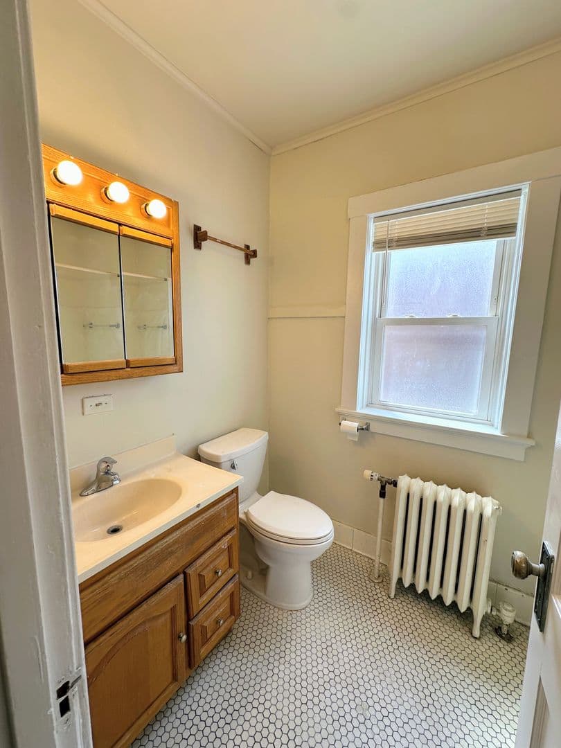 Manitowoc Apartment: 812 State Street