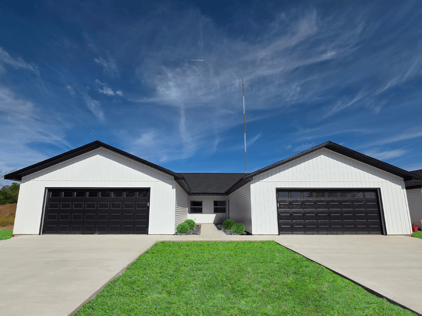 Green Bay Apartment: 1681-1683 Amy Street