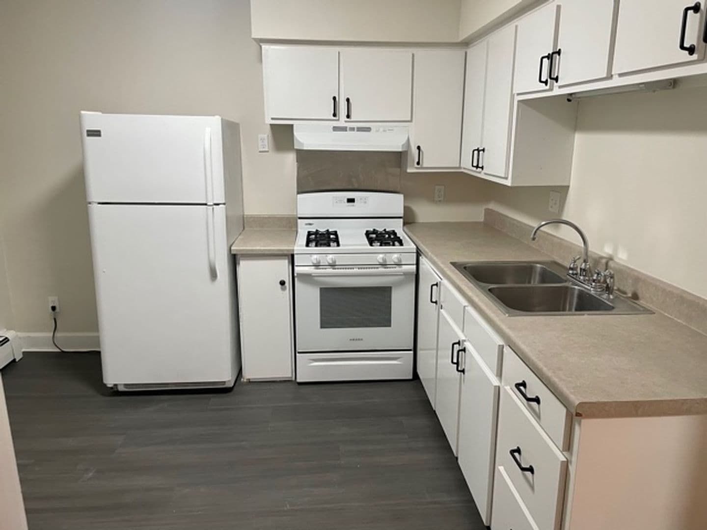 Green Bay Apartment: 700 Pine St.