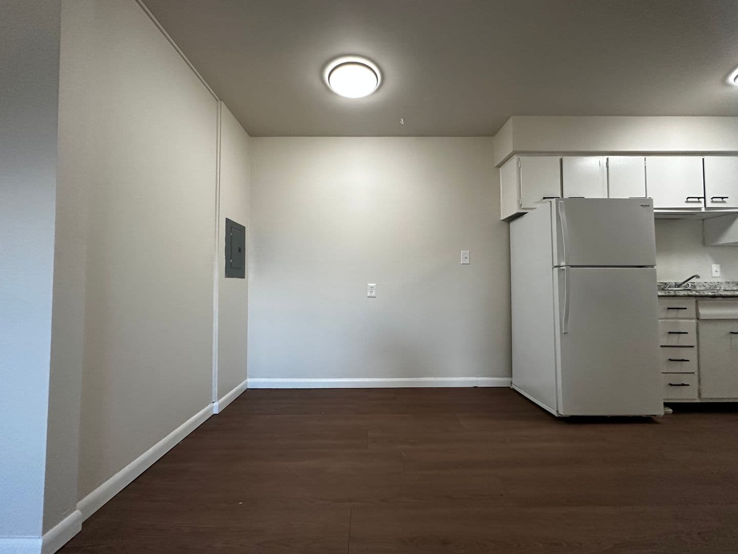 Green Bay Apartment: 125 Bader St