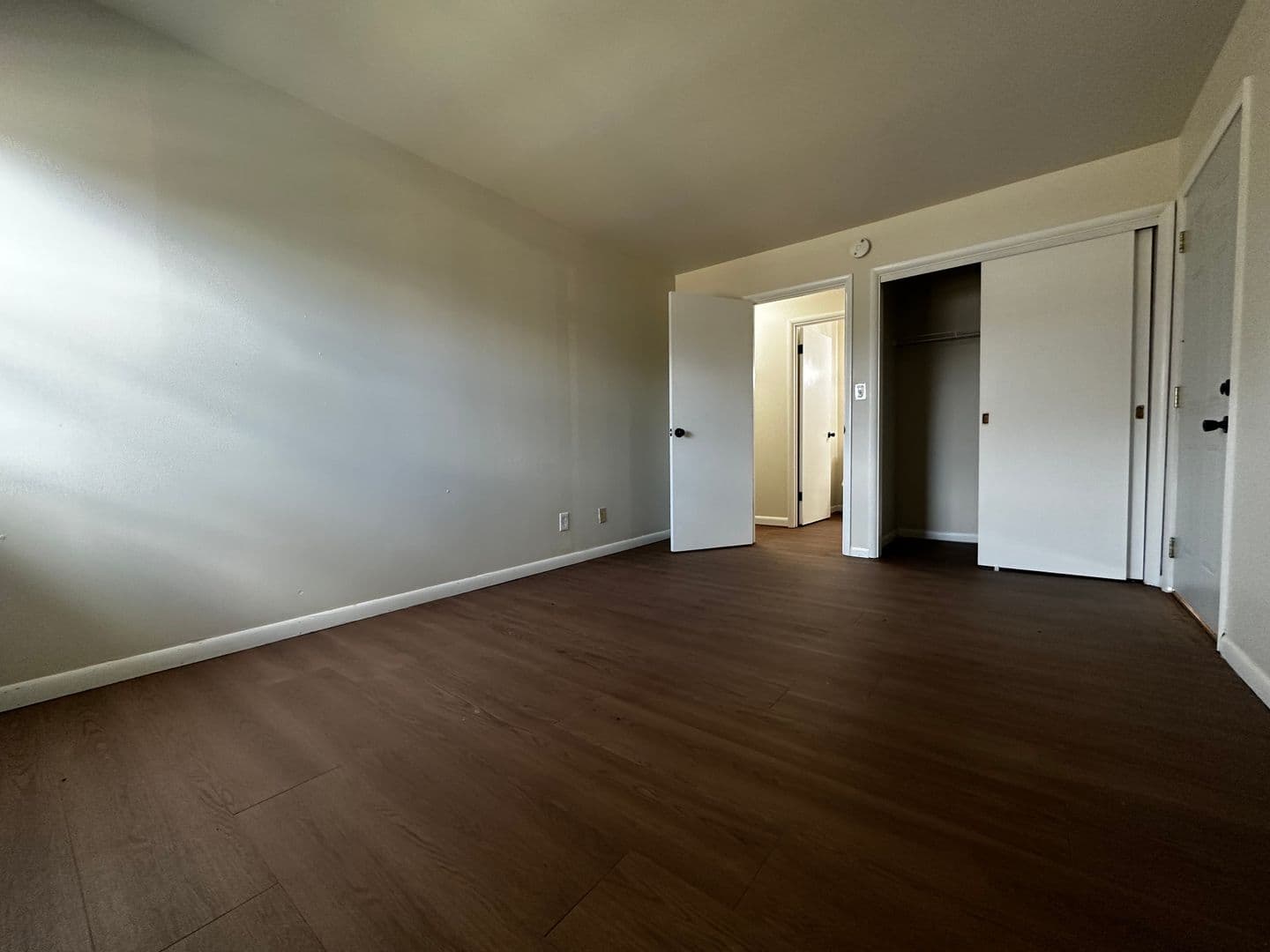 Green Bay Apartment: 125 Bader St