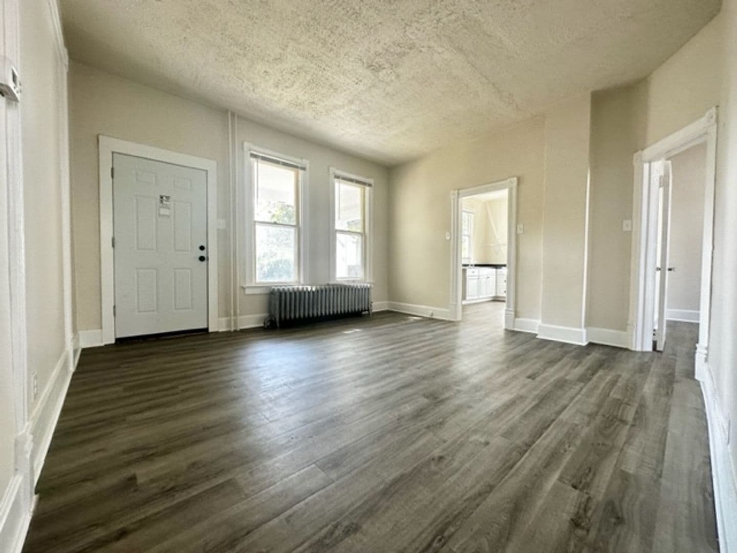 Green Bay Apartment: 338 S Quincy St