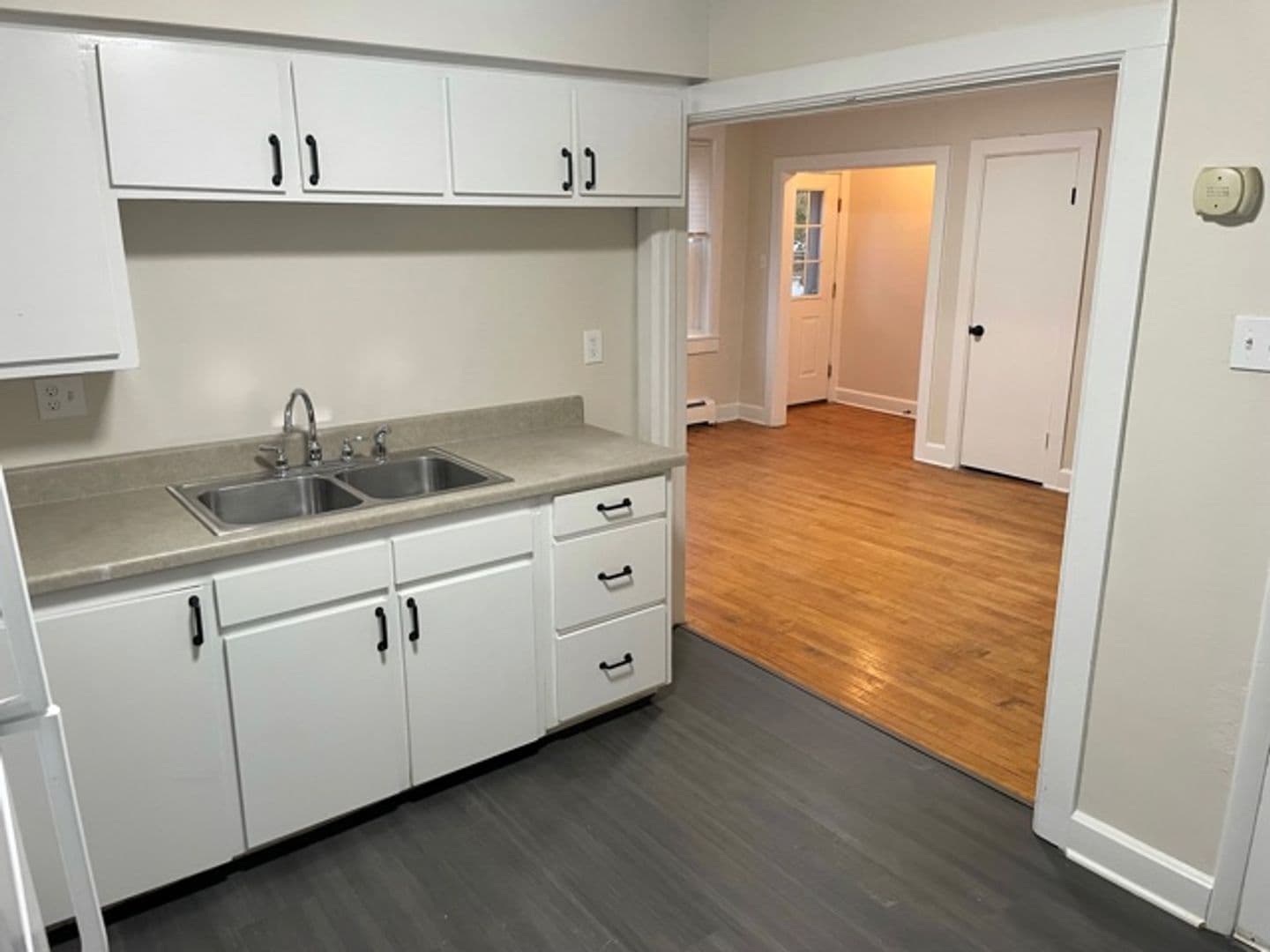 Green Bay Apartment: 700 Pine St.
