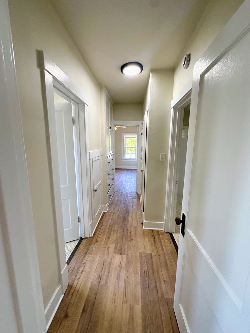 Manitowoc Apartment: 812 State Street