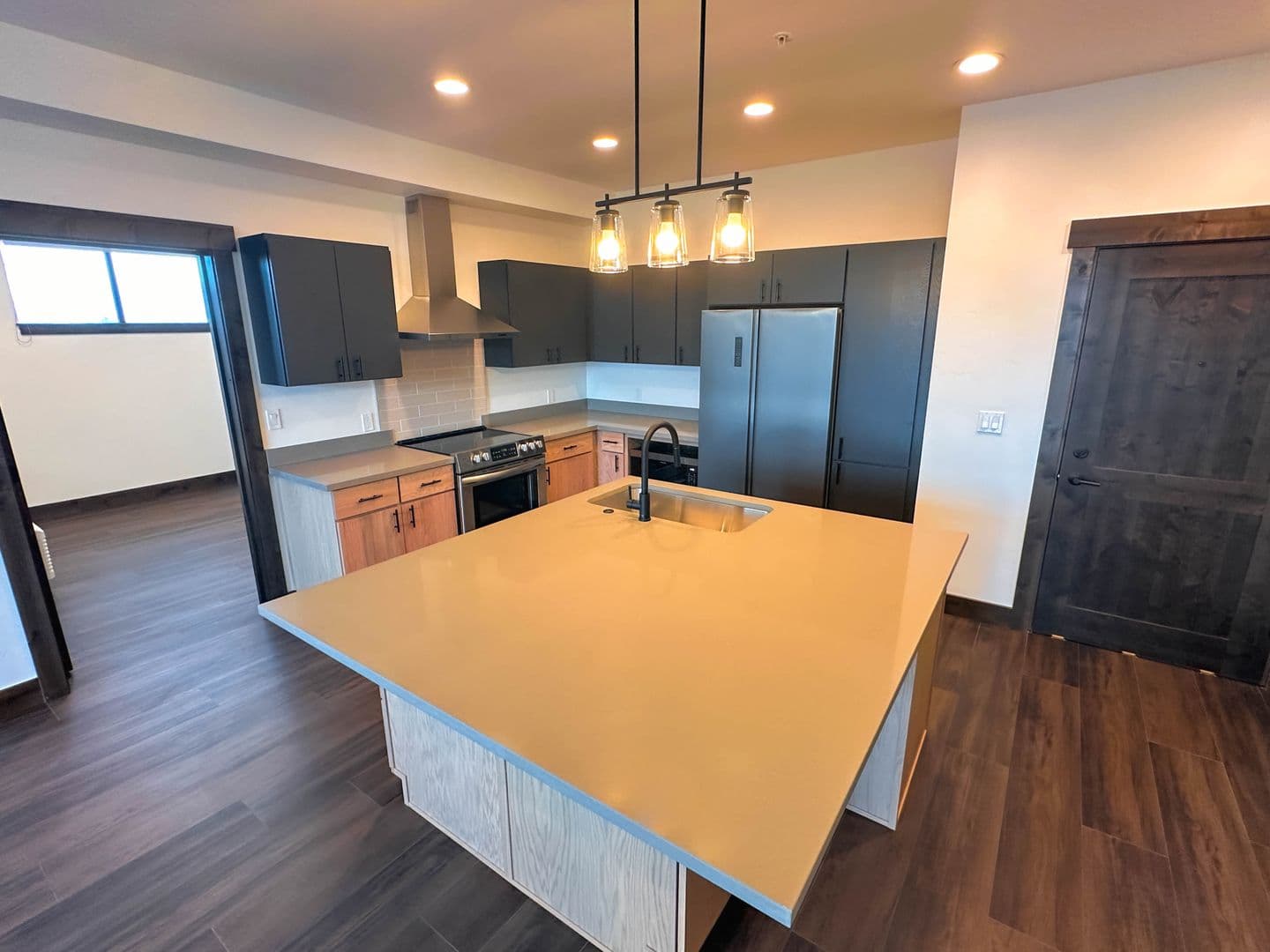 Kalispell Apartment: 501 West Center St
