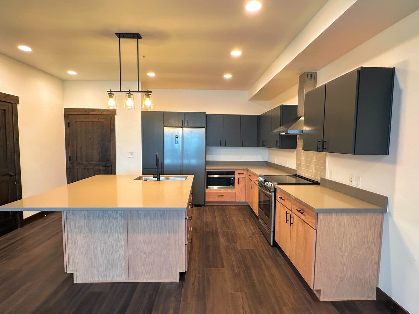 Kalispell Apartment: 501 West Center St