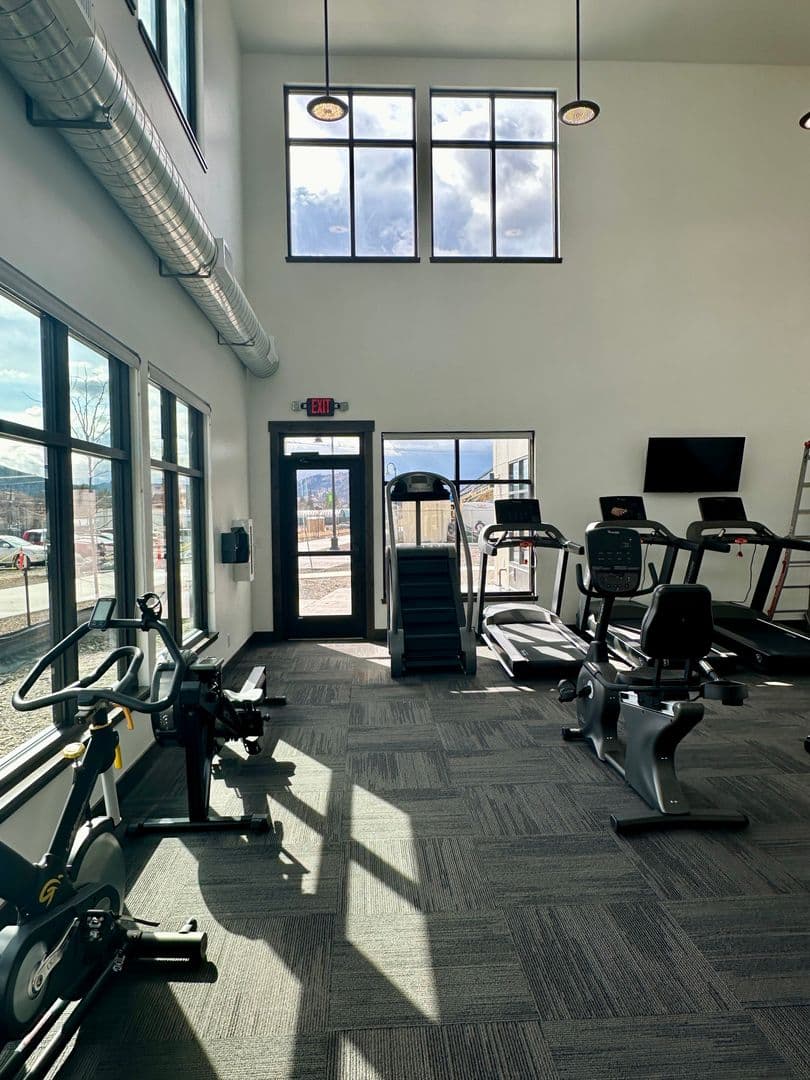 Kalispell Apartment: 501 West Center St