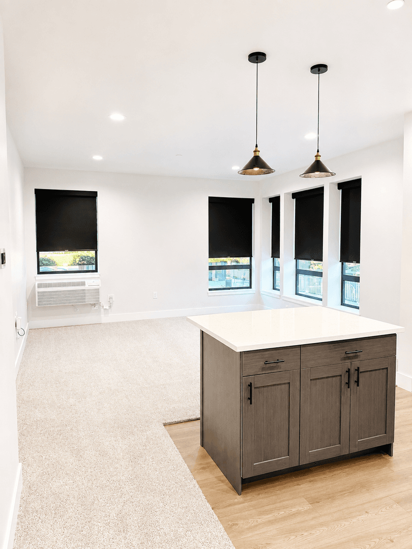 Whitefish Apartment: 707 Victory Lane