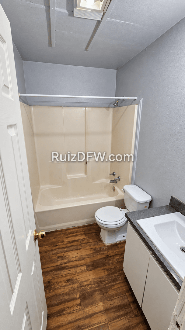 Fort Worth Apartment: 3601 - 03 W Ripy Ct