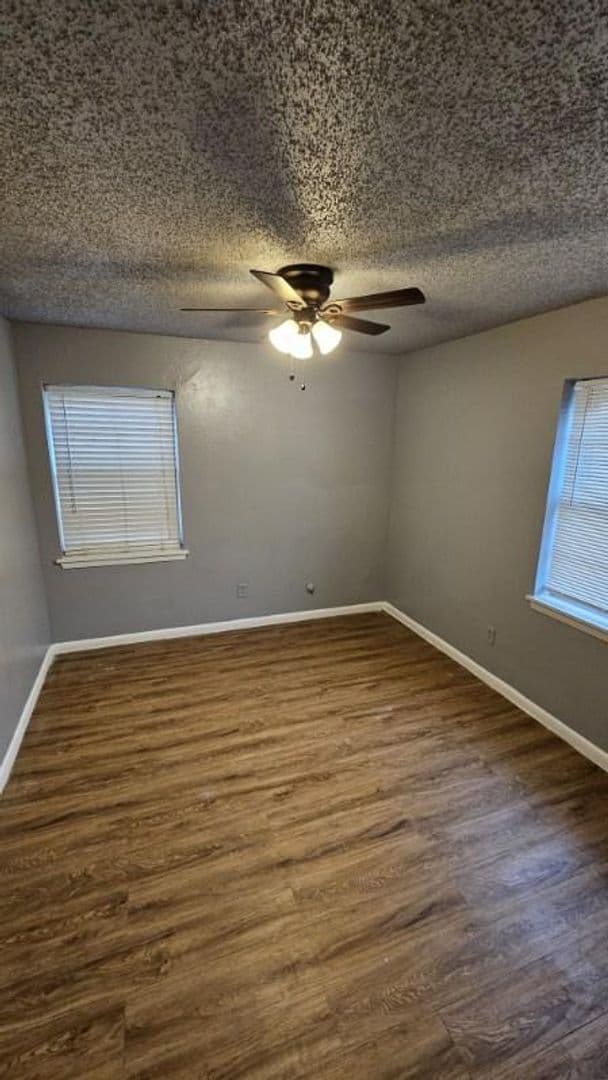 Fort Worth House: 3312 SW Loop 820