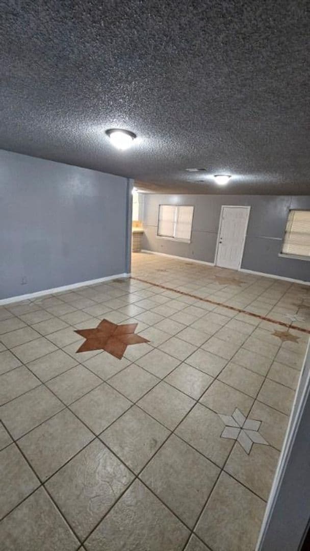 Fort Worth House: 3312 SW Loop 820