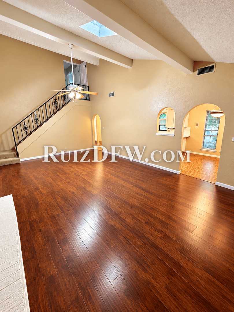 Benbrook House: 1405 Highridge Rd