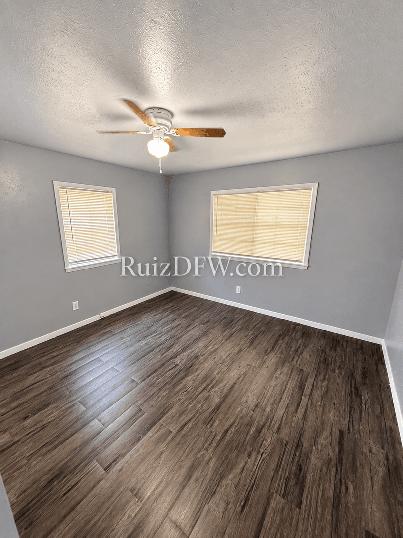 Fort Worth House: 6360 Renwood Dr