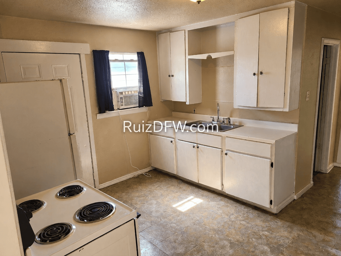 Fort Worth Apartment: 2808 - 10 Stuart Dr