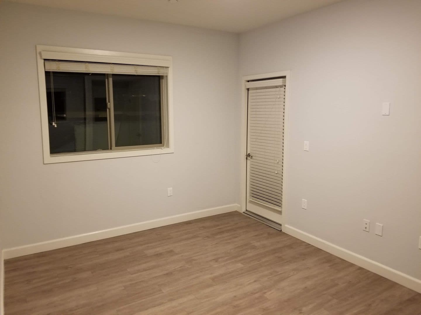 Northridge Apartment: 7605 Louise Ave.