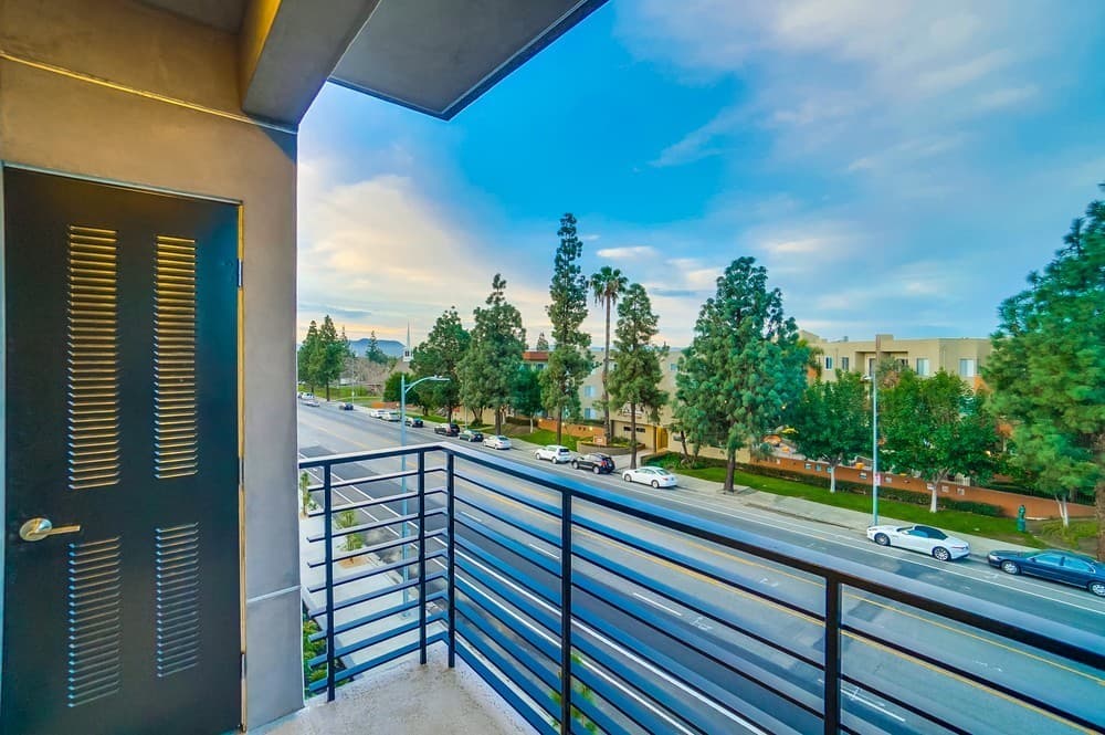 Sun Valley Apartment: 8600 Glenoaks Blvd.