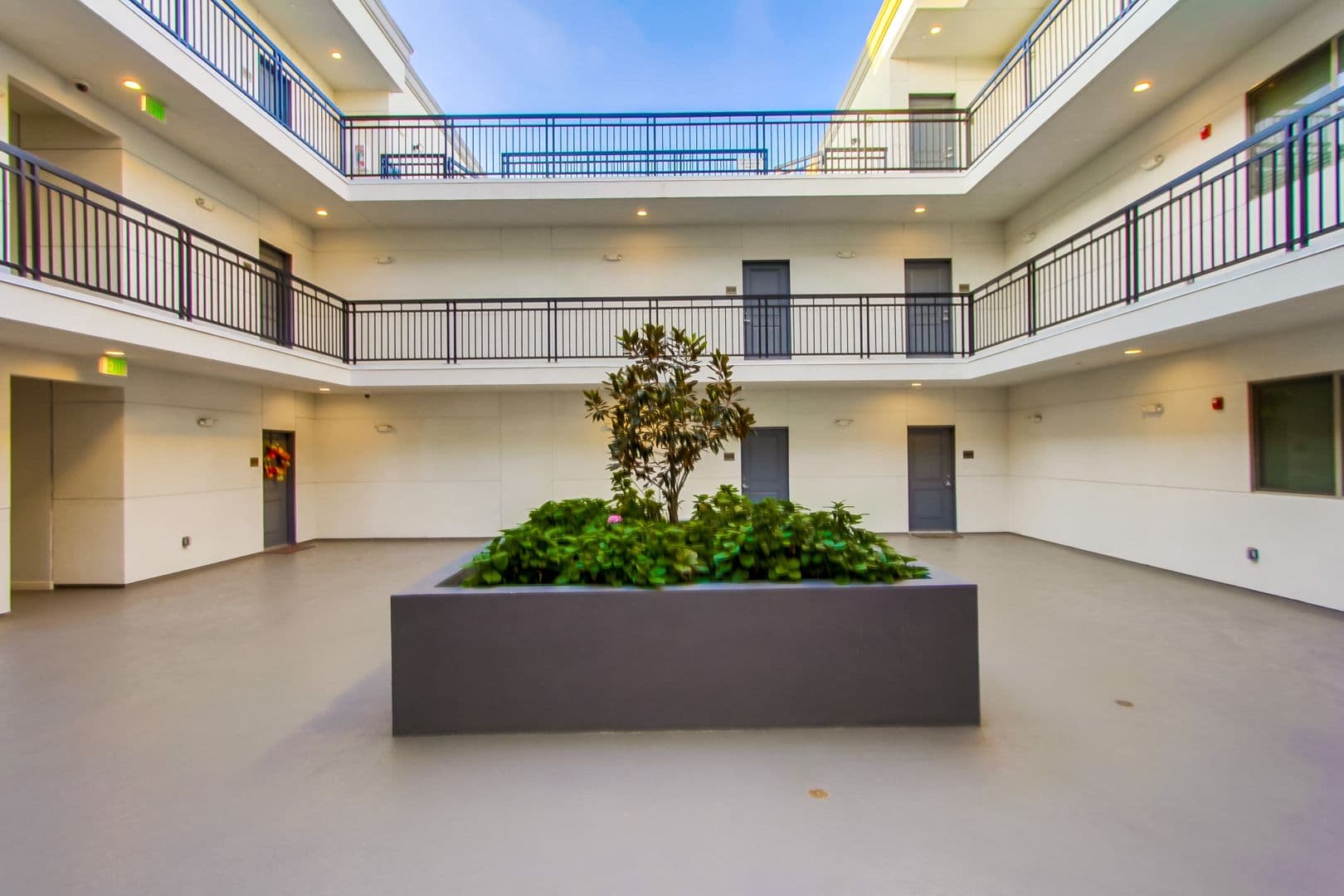 Northridge Apartment: 7605 Louise Ave.