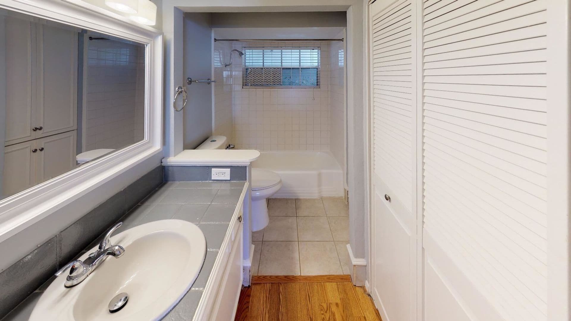 Dallas Apartment: 4214 Rawlins Street