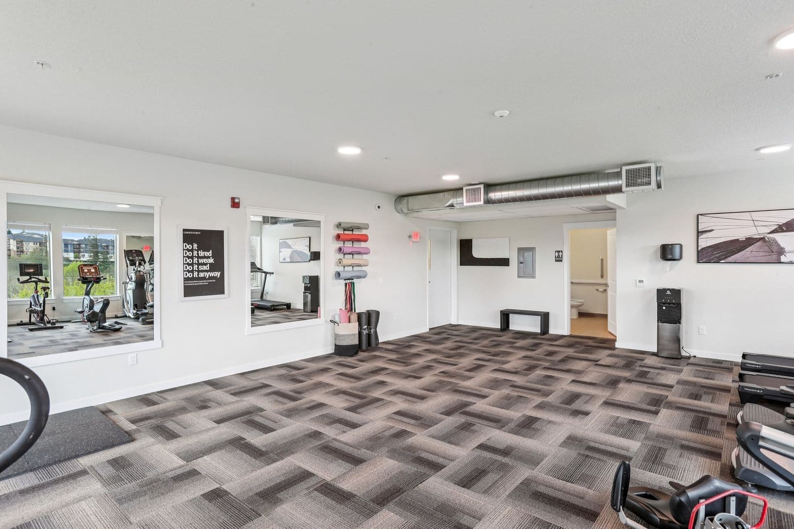 Salem Apartment: 5775 Commercial St Se