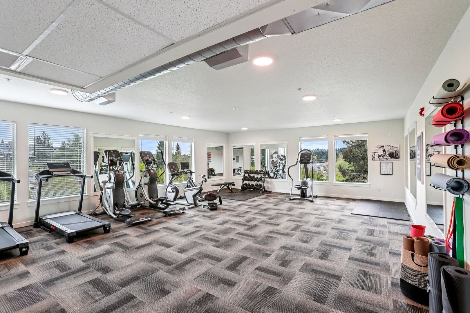 Salem Apartment: 5775 Commercial St Se