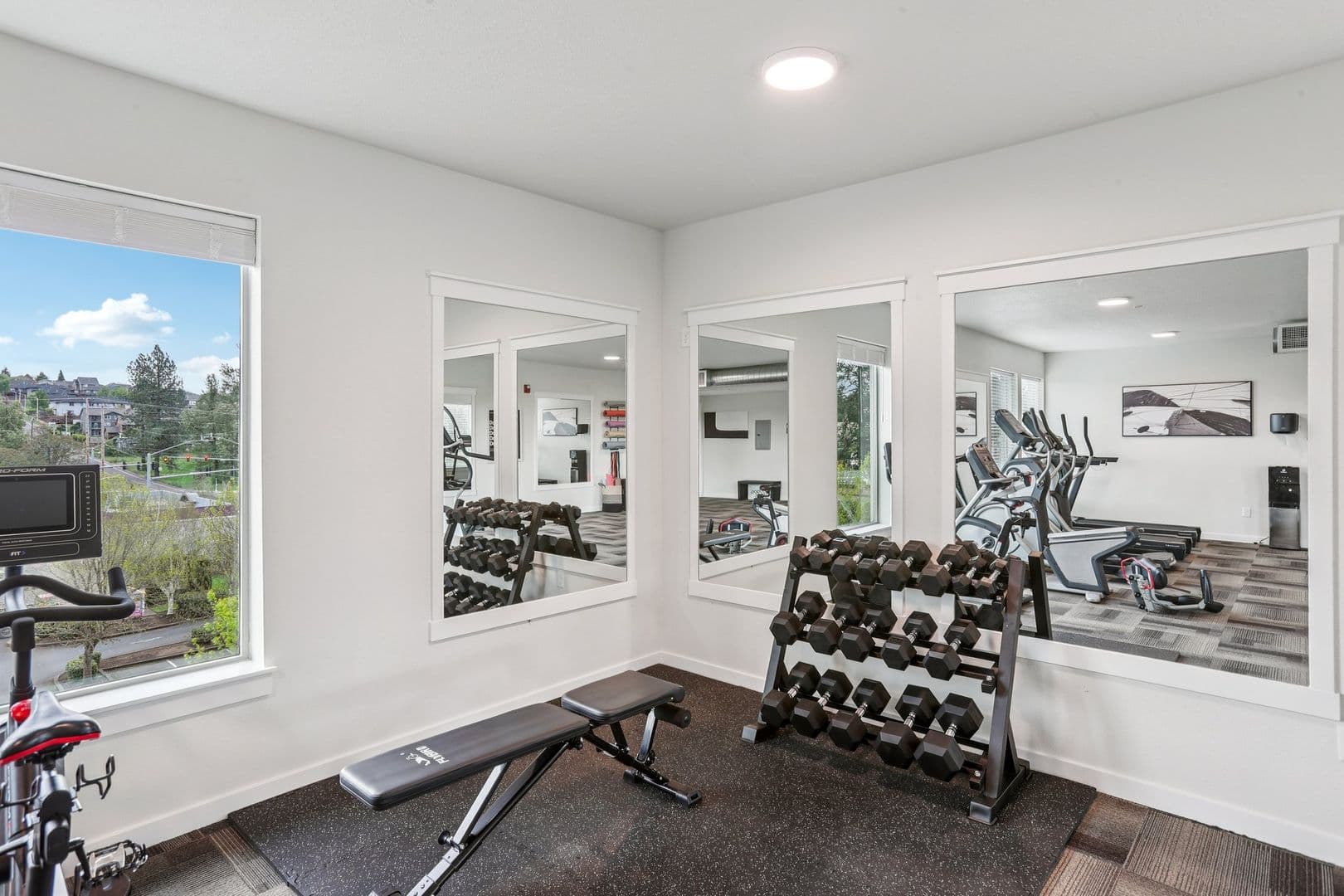Salem Apartment: 5775 Commercial St Se