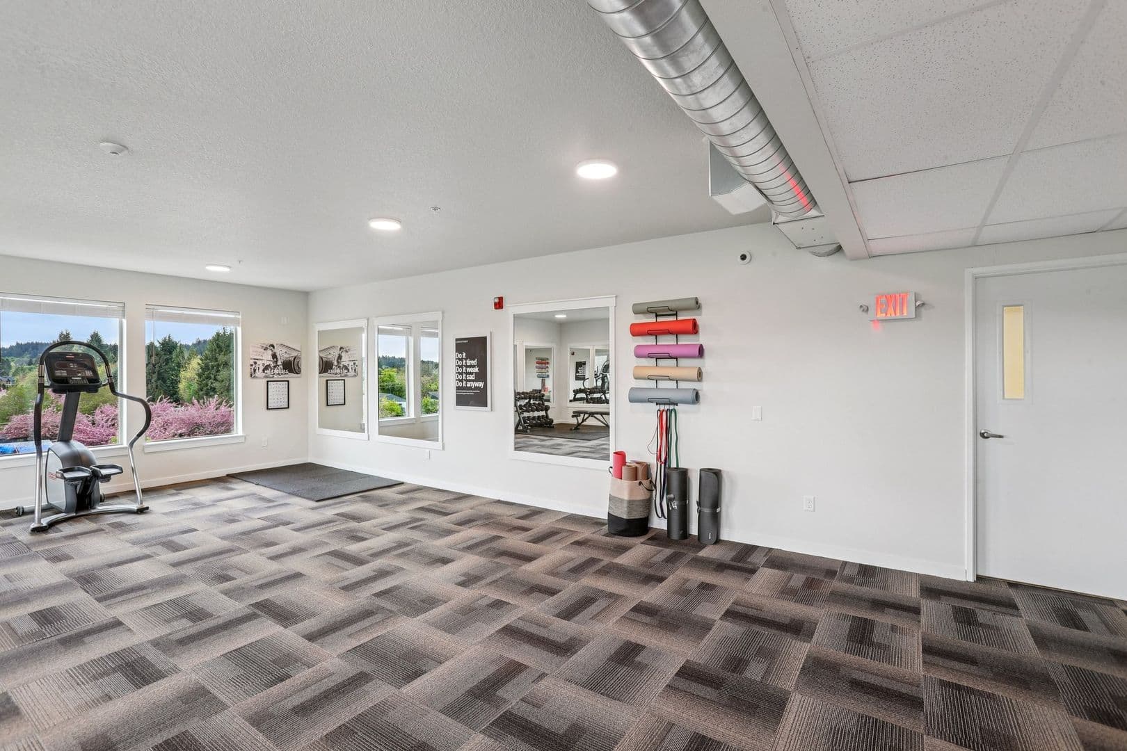 Salem Apartment: 5775 Commercial St Se