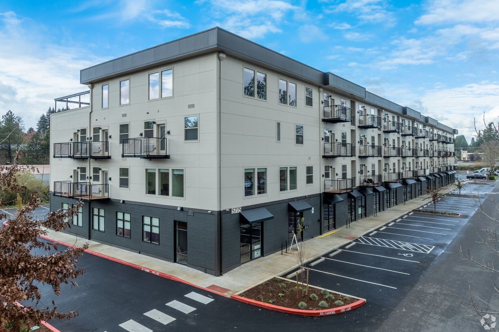 Salem Apartment: 5775 Commercial St Se