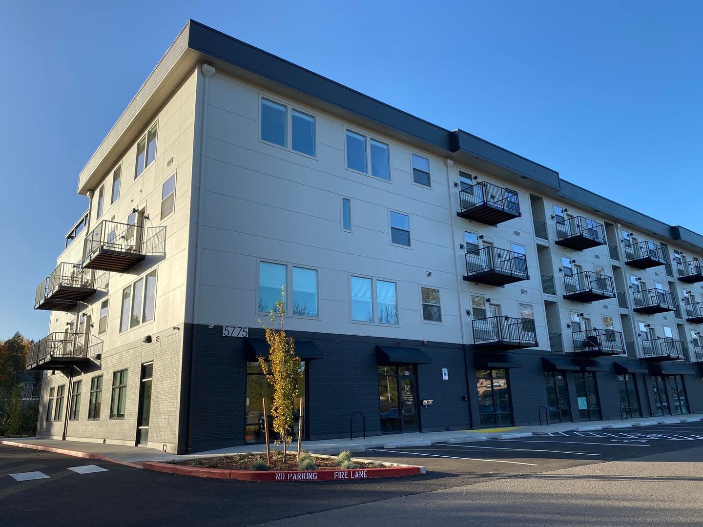 Salem Apartment: 5775 Commercial St Se