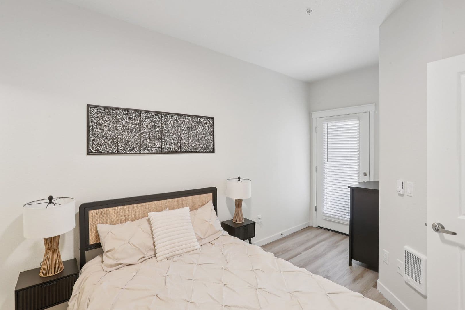 Salem Apartment: 5775 Commercial St Se