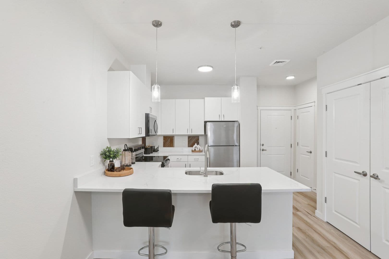 Salem Apartment: 5775 Commercial St Se