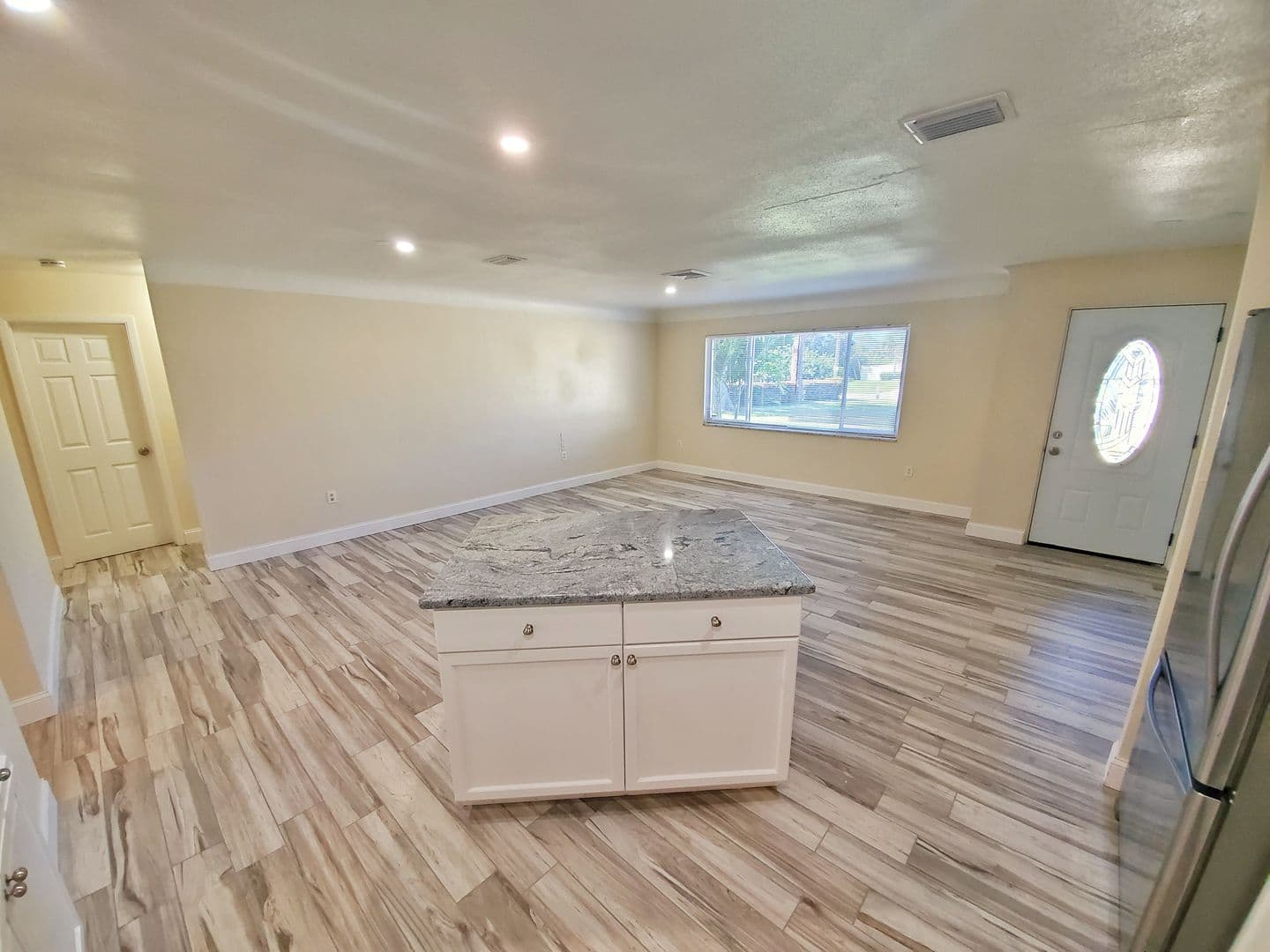St. Petersburg House: 2661 Columbus Way S