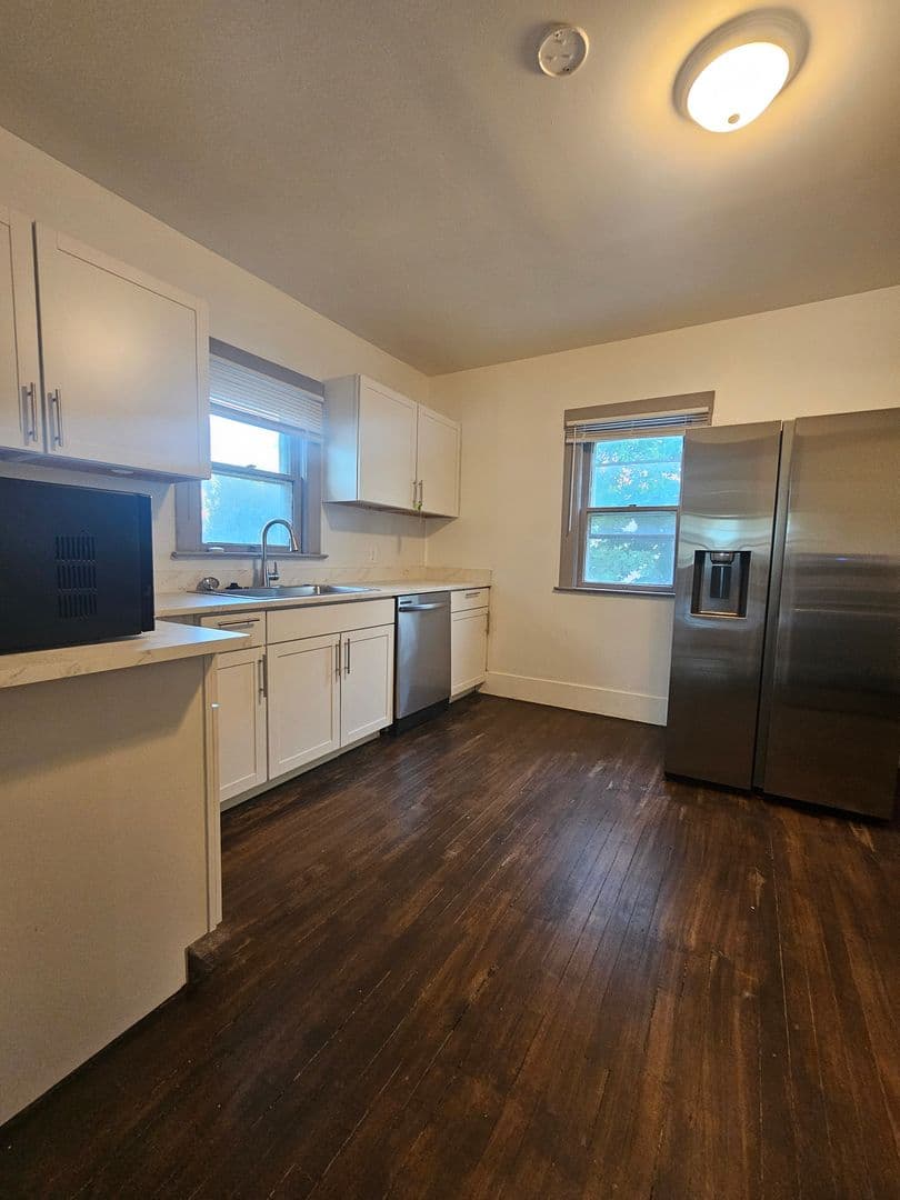 Cleveland Apartment: 3913 Henritze Ave