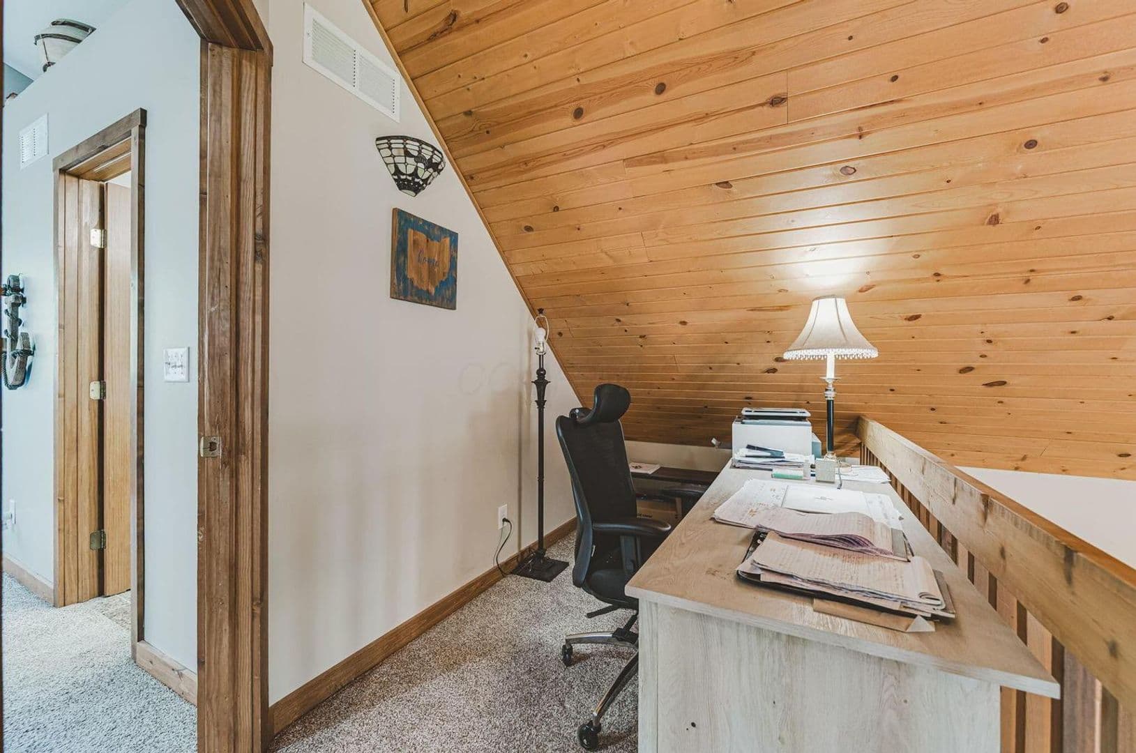 Buckeye Lake House: 153 Lighthouse Ln,